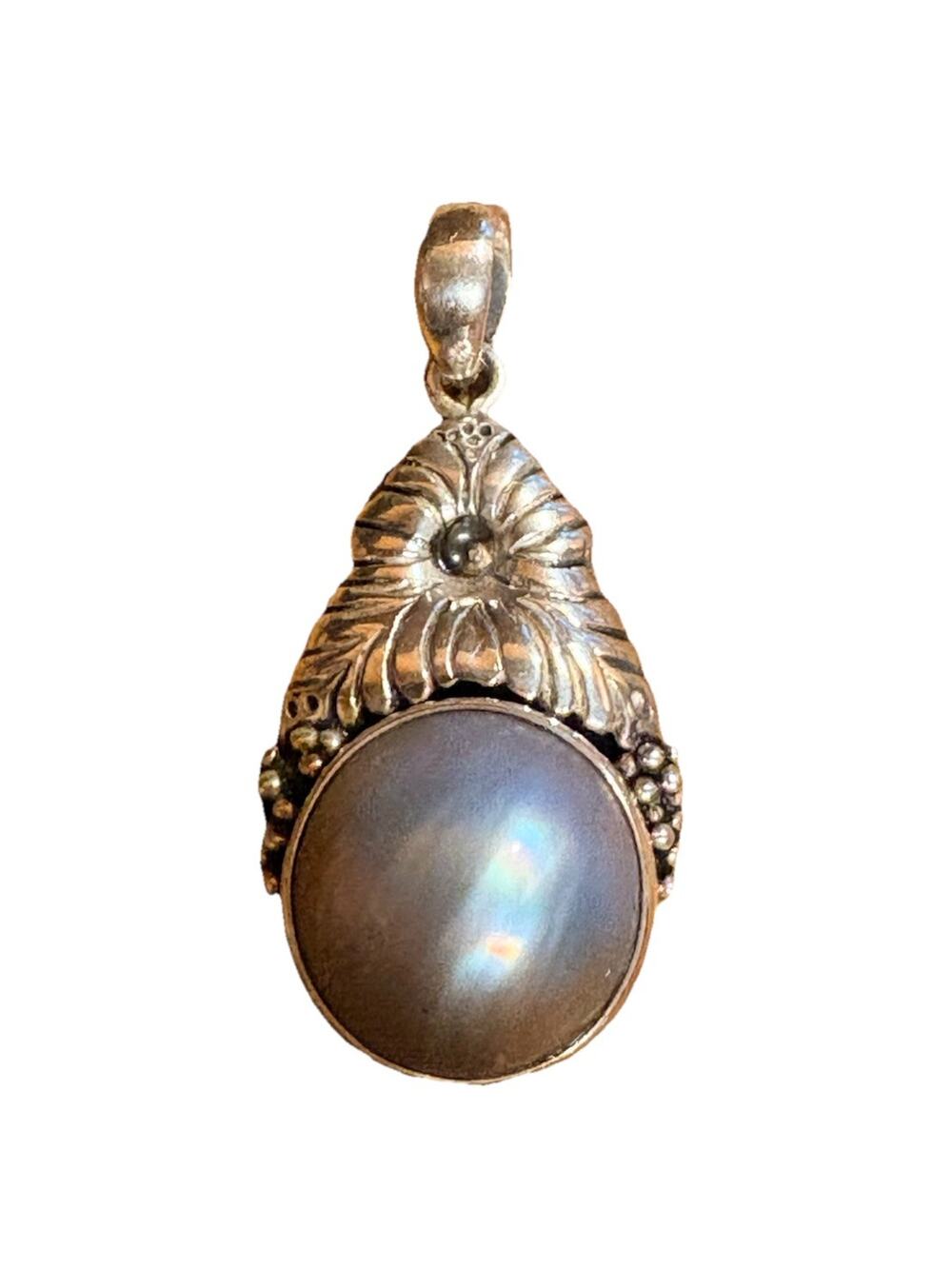 Sterling Silver and Blue/Purple Mabe Pearl Pendant Vintage